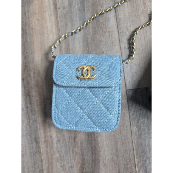 Chanel Makeup GWP Blue Quilted Denim Mini Crossbody Flap Bag Gift with Purchase - Picture 2 of 10